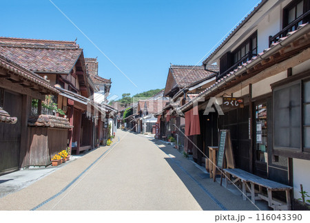 吹屋ふるさと村 青空と美しい重伝建の町並み 吹屋ふるさと村 青空と美しい重伝建の町並み 116043390