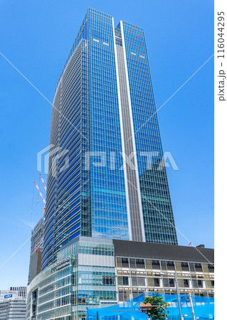 東京都中央区八重洲二丁目のビル街　東京ミッドタウン八重洲 116044295