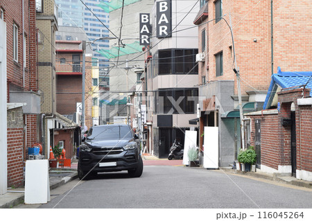 韓国ソウル 赤レンガの建物が多い古い街並み 韓国ソウル 赤レンガの建物が多い古い街並み 116045264