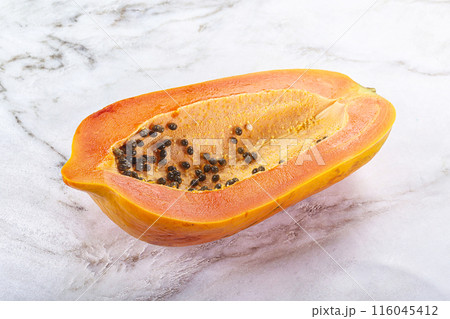 Sweet and juicy tropical papaya Sweet and juicy tropical papaya 116045412