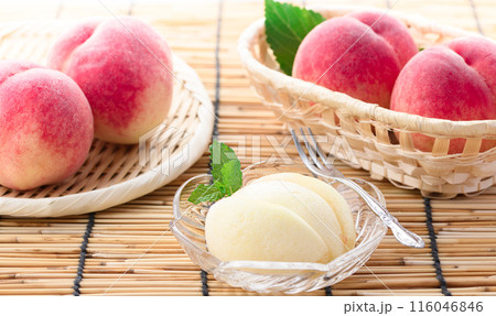 夏の果物 桃 ( 和歌山県産 もも )カットイメージ 夏の果物 桃 ( 和歌山県産 もも )カットイメージ 116046846