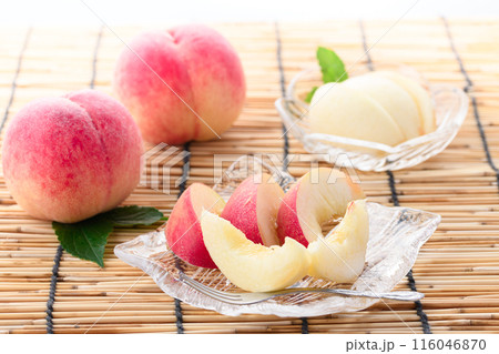 夏の果物 桃 ( 和歌山県産 もも )カットイメージ 夏の果物 桃 ( 和歌山県産 もも )カットイメージ 116046870