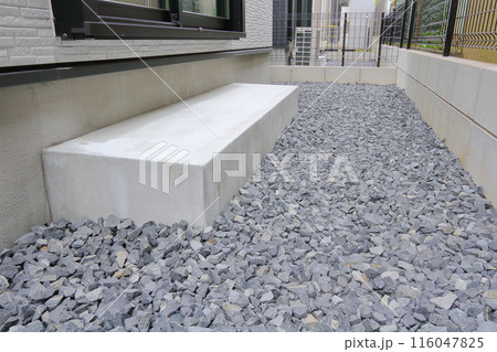 住宅の防犯砂利 116047825