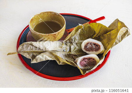 季節の郷土菓子 朴葉巻き 季節の郷土菓子 朴葉巻き 116051641