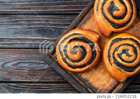 Homemade bun with poppy seeds 116052218