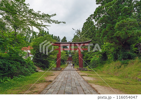 青森 津軽国一宮 岩木山神社 参道の風景 116054047