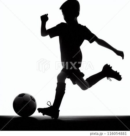 サッカーをしているシルエット 116054881