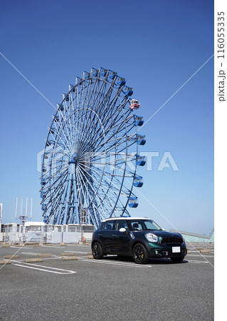 観覧車とミニクーパー 観覧車とミニクーパー 116055335