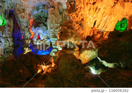 Thien Cung Cave in Bo Hon Island 116056162
