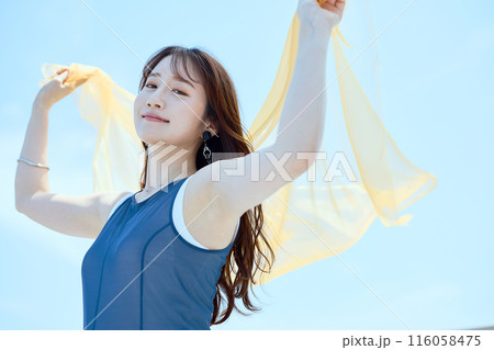 夏の女性ポートレート 116058475