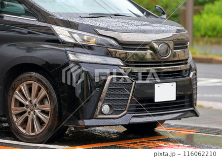 黒いミニバン 116062210