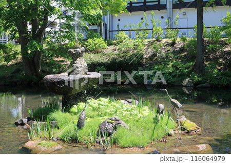 盛岡城跡公園、鶴ヶ池の噴水 116064979