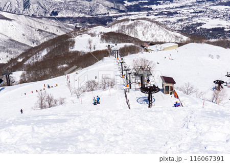 長野県白馬村　北アルプスの小遠見山　雪山登山　白馬五竜スキー場 116067391