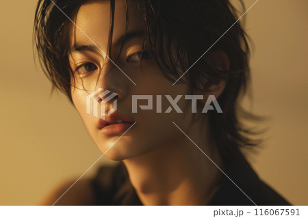 イケメンのアジア人男性のポートレート 116067591
