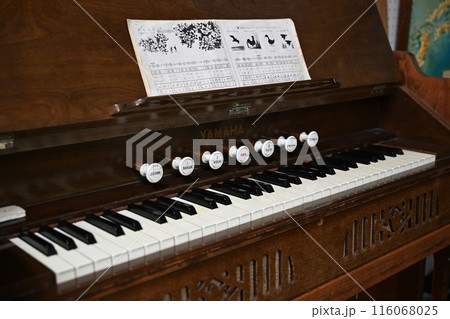 昭和の時代のリードオルガン 昭和の時代のリードオルガン 116068025