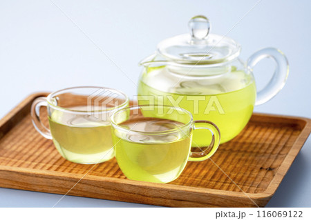 冷たい緑茶 116069122