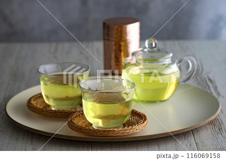 冷たい緑茶 116069158