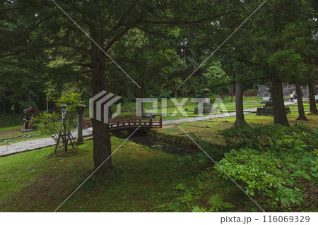青森 岩木山神社の参道風景 青森 岩木山神社の参道風景 116069329