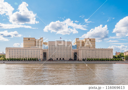 View of the Ministry of Defence of Russian Federation, and Moscow river embakmen View of the Ministry of Defence of Russian Federation, and Moscow river embakmen 116069613
