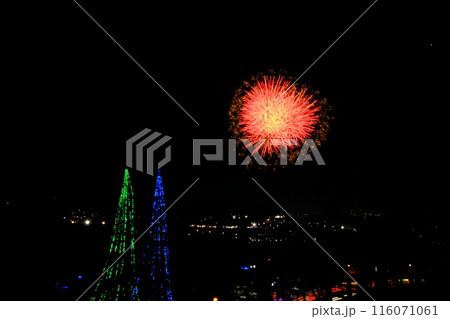打ち上げ花火とイルミネーション 【相模原市津久井 11月】 打ち上げ花火とイルミネーション 【相模原市津久井 11月】 116071061