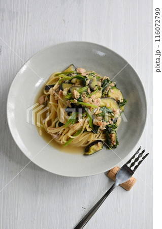 茄子とホウレン草とツナのオイルパスタ 116072799