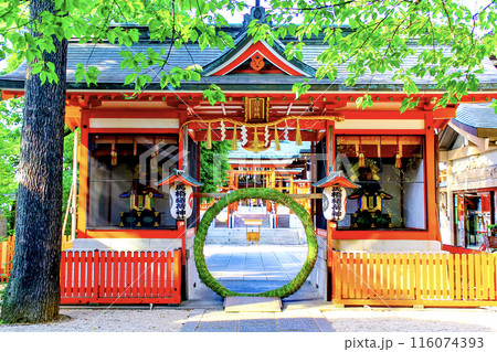 【東京】初夏の馬橋稲荷神社 茅の輪と随神門 【東京】初夏の馬橋稲荷神社 茅の輪と随神門 116074393