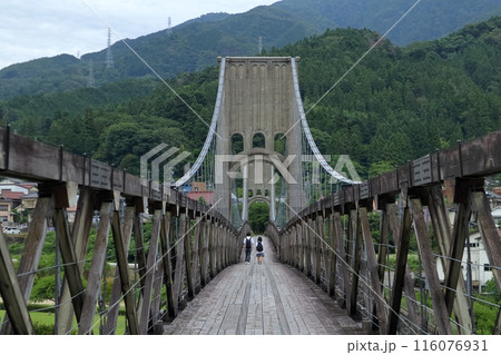美しき信州長野（時を越えて懐かしき青春時代に戻された。）南木曽町・重要文化財　読書発電所の桃介橋 116076931