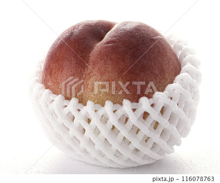 夏の果物 桃 （ 白背景 白バック ） 116078763