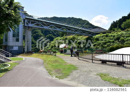 神奈川県立あいかわ公園のふれあい橋とこども広場 116082561