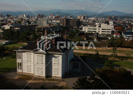 鳥取市街地と仁風閣 116083021