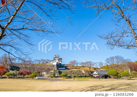 城山公園二の丸から望む白河小峰城三重櫓　白河小峰城跡 116083266