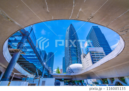 日本の東京都市景観 新宿駅西口再開発。(小田急百貨店の解体が進む)。駅前のビル群=令和6年6月12日 日本の東京都市景観 新宿駅西口再開発。(小田急百貨店の解体が進む)。駅前のビル群=令和6年6月12日 116085135