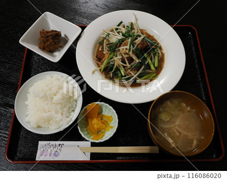 ごはん処鶴の恩返しのレバニラ炒め定食 長野県北佐久郡軽井沢町長倉 ごはん処鶴の恩返しのレバニラ炒め定食 長野県北佐久郡軽井沢町長倉 116086020