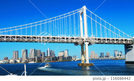 東京湾クルージングで見える湾岸の風景 東京湾クルージングで見える湾岸の風景 116086442