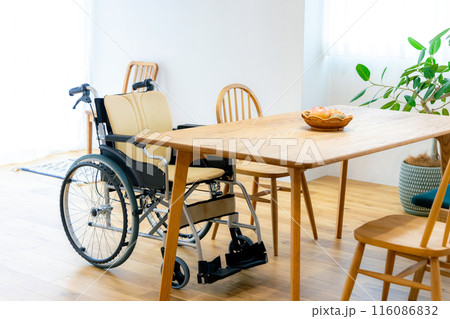 車椅子のある部屋 116086832