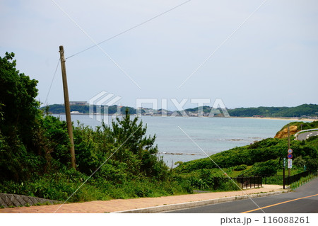 響灘を見下ろす夏井ヶ浜 響灘を見下ろす夏井ヶ浜 116088261