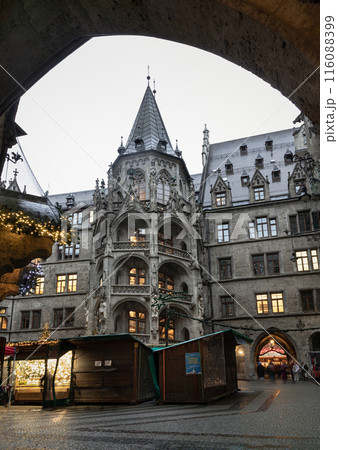 The Festive illumination of A Christmas market held in courtyard of New Town Hall (Neue Rathaus) on Marienplatz square. The Festive illumination of A Christmas market held in courtyard of New Town Hall (Neue Rathaus) on Marienplatz square. 116088399