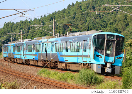 IRいしかわ鉄道 IR色同士の4両編成 細呂木駅 IR04編成 IRいしかわ鉄道 IR色同士の4両編成 細呂木駅 IR04編成 116088763