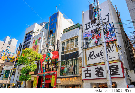 大阪府 大阪市 ミナミ(心斎橋)にあるアメリカ村 大阪府 大阪市 ミナミ(心斎橋)にあるアメリカ村 116093955