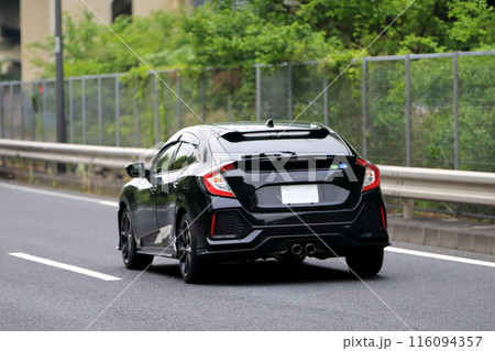 国産の黒いスポーツカー 116094357