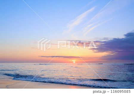 河原子海岸の朝日 茨城県 河原子海岸の朝日 茨城県 116095085