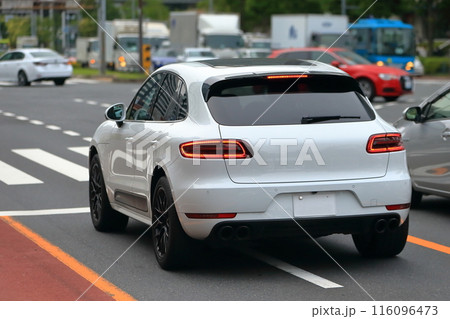 白いスポーツカー 白いスポーツカー 116096473