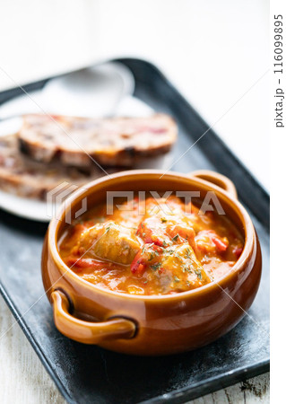 バスク地方の郷土料理　ピペラード　地中海風の野菜料理 116099895