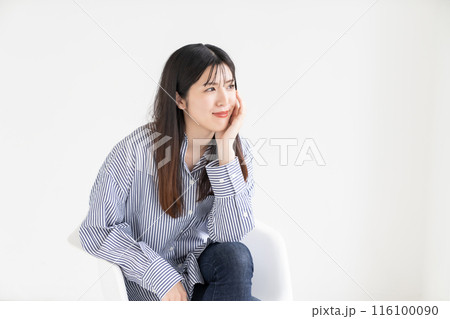 笑顔の女性 笑顔の女性 116100090