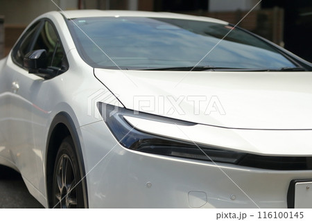 白い国産ハイブリット車 白い国産ハイブリット車 116100145