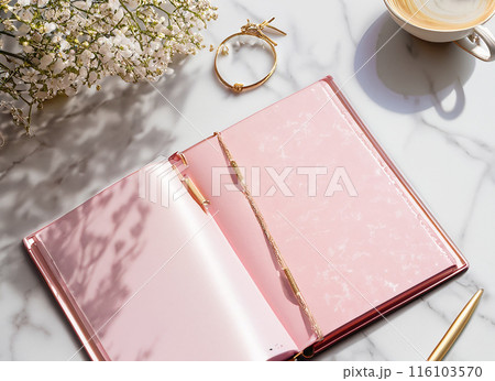 ピンクの可愛いノート ピンクの可愛いノート 116103570