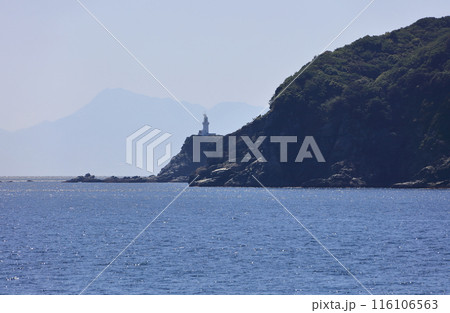 四国最西端、佐田岬灯台から九州大分の山容を望む 四国最西端、佐田岬灯台から九州大分の山容を望む 116106563