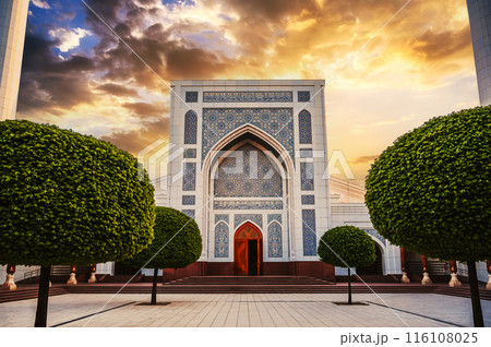modern Islamic white Masjid Minor Mosque in Tashkent in Uzbekistan on background of sunset sky in spring 116108025