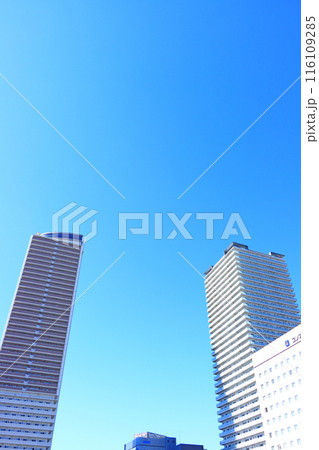岐阜県岐阜市、岐阜駅前超高層ビルの風景 116109285