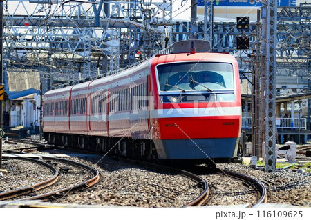 高架化に向けた線路切替区間を快走する… 特急りょうもう 高架化に向けた線路切替区間を快走する… 特急りょうもう 116109625